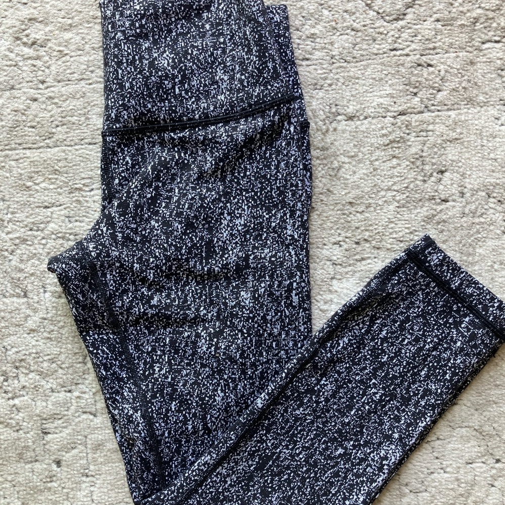 Lululemon Black Wunder Under Speckled Highrise Leggings (6)